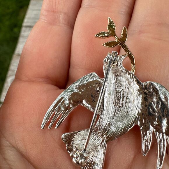 Vintage Jewelry Dove with Olive Branch Brooch Religious olive Branch Pin Brooch - Picture 3 of 3